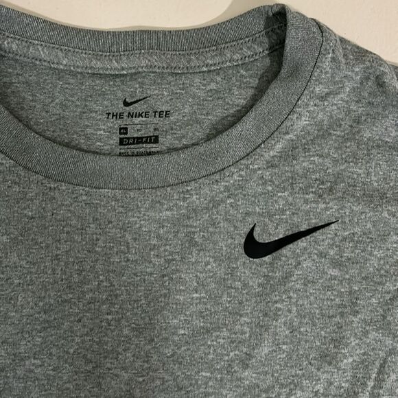 Nike t shirt - Picture 2 of 2